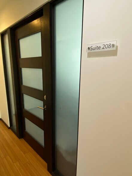 More Photos Of 326 S Pacific Coast Hwy, Redondo Beach Coworking Space