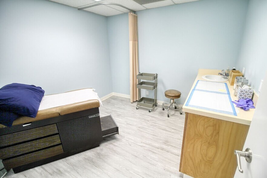 More Photos Of 735 E Ohio Ave, Escondido Medical For Lease