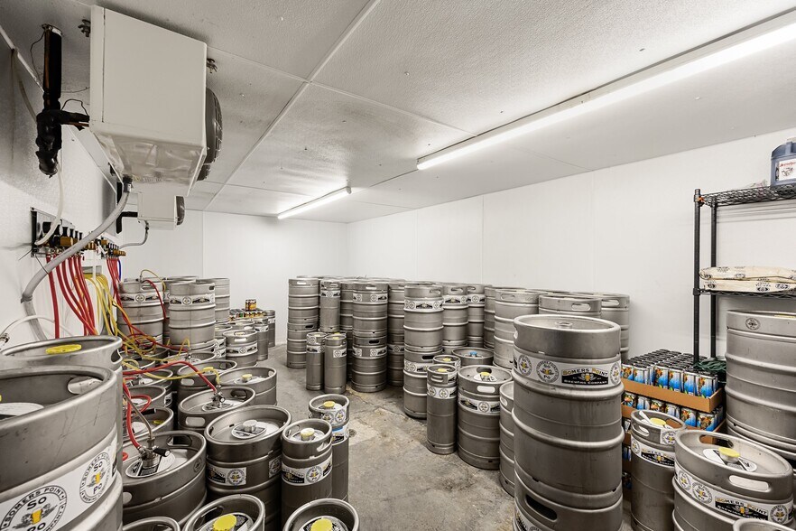 More Photos Of 705 W New York Ave, Somers Point Industrial For Sale