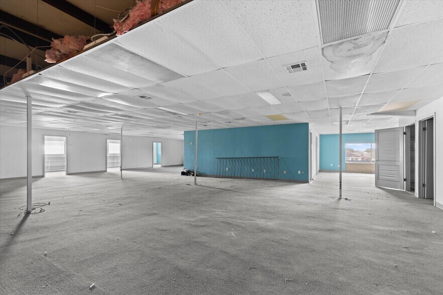 More Photos Of 4820 FM 2004 Rd, Hitchcock Warehouse For Sale