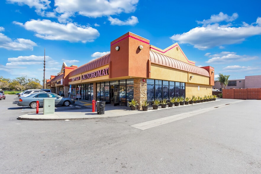 More Photos Of 1620-1640 E 1st St, Santa Ana Unknown For Lease