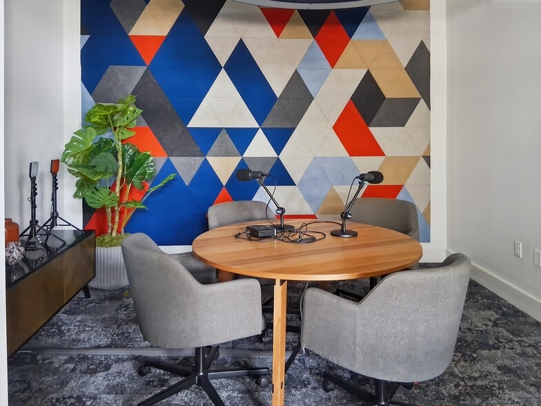 More Photos Of 363 Hilliard Ave, Asheville Coworking Space