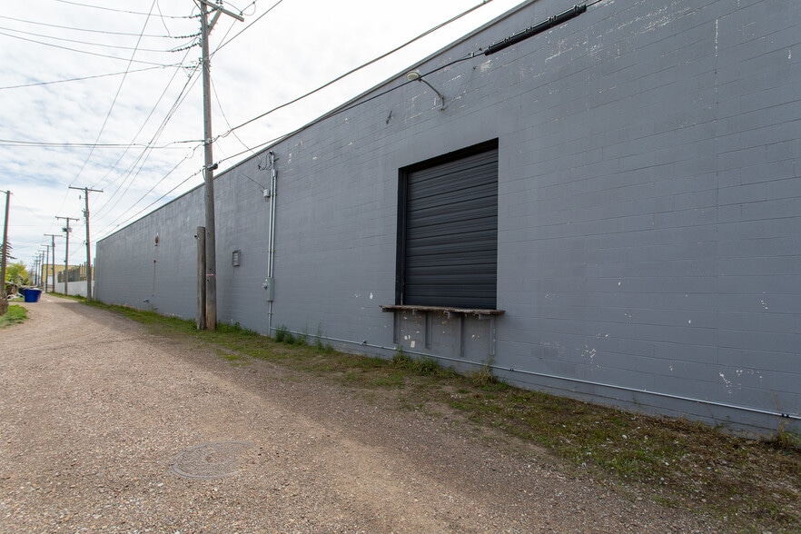 More Photos Of 901 9th St N, Great Falls Showroom For Sale