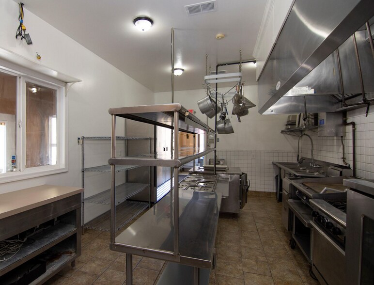 More Photos Of 846 Hinton Bypass Byp, Hinton Restaurant For Lease