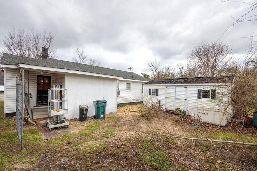 More Photos Of 217 E Williamsburg Rd, Sandston Office For Sale