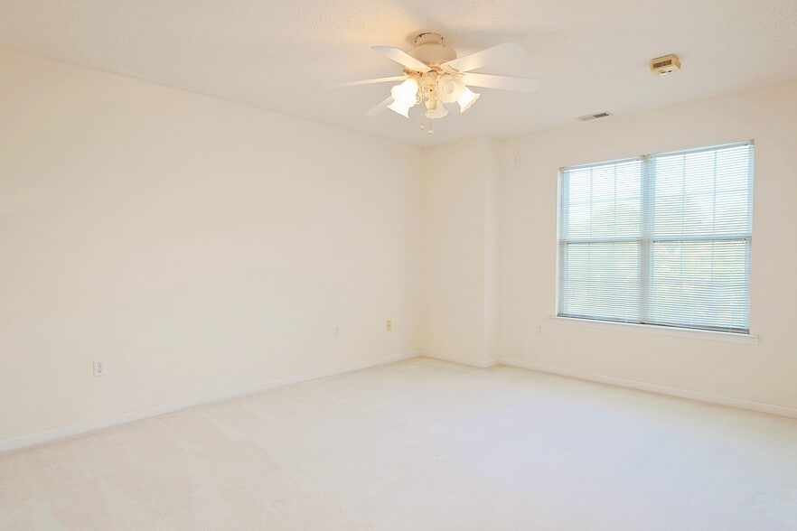 More Photos Of 10674 Wall Triana Hwy, Toney Hospitality For Sale