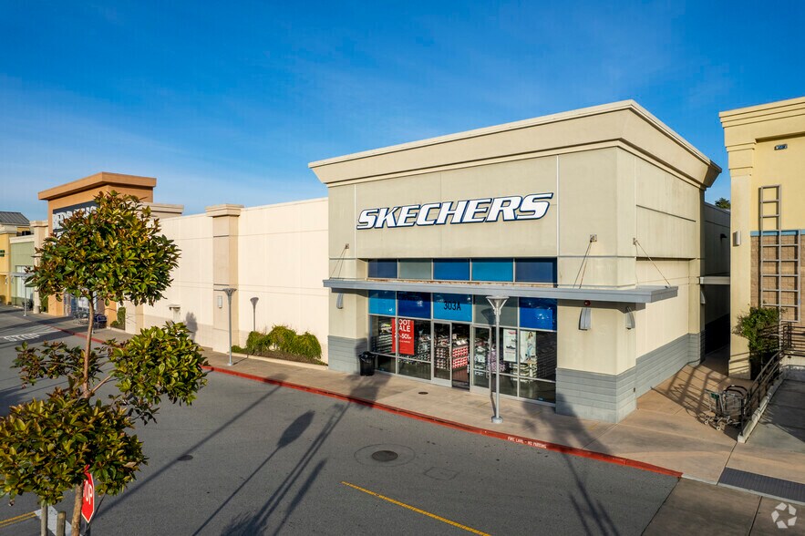 More Photos Of 301-303 Gellert Blvd, Daly City Freestanding For Lease