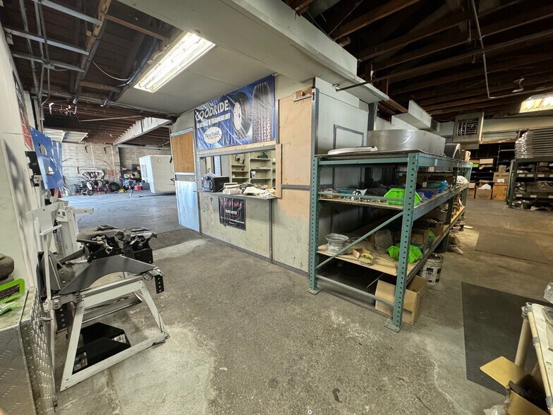 More Photos Of 109 E 4th St, San Bernardino Warehouse For Lease