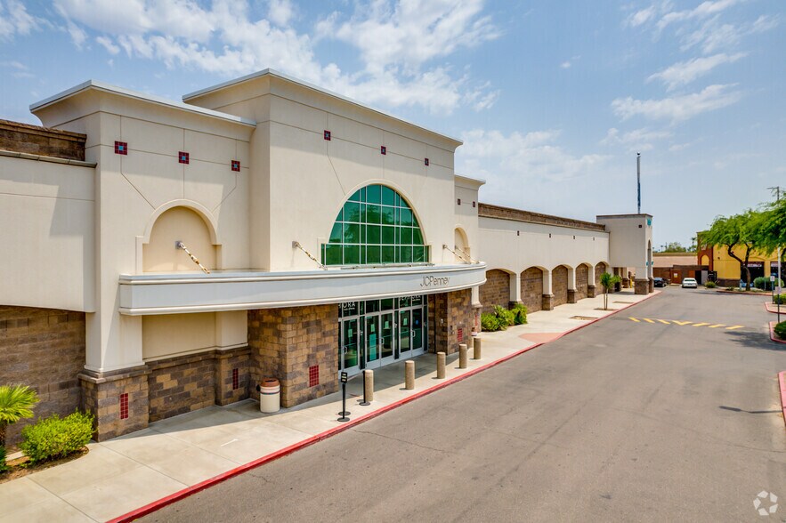 More Photos Of 5050 E Ray Rd, Phoenix Department Store For Sale