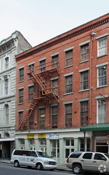 More Photos Of 212 Magazine St, New Orleans Storefront Retail Residential For Lease