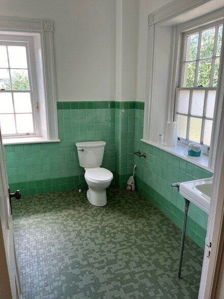 More Photos Of 2275 Bridge St- Building 6, Philadelphia Office Residential For Sale