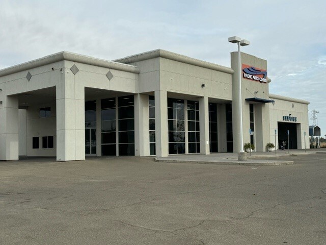 More Photos Of 321 Prosperity Blvd, Chowchilla Auto Dealership For Lease