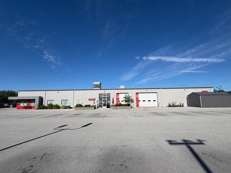 More Photos Of 2206 IFCU Way way, Lafayette Auto Repair For Sale