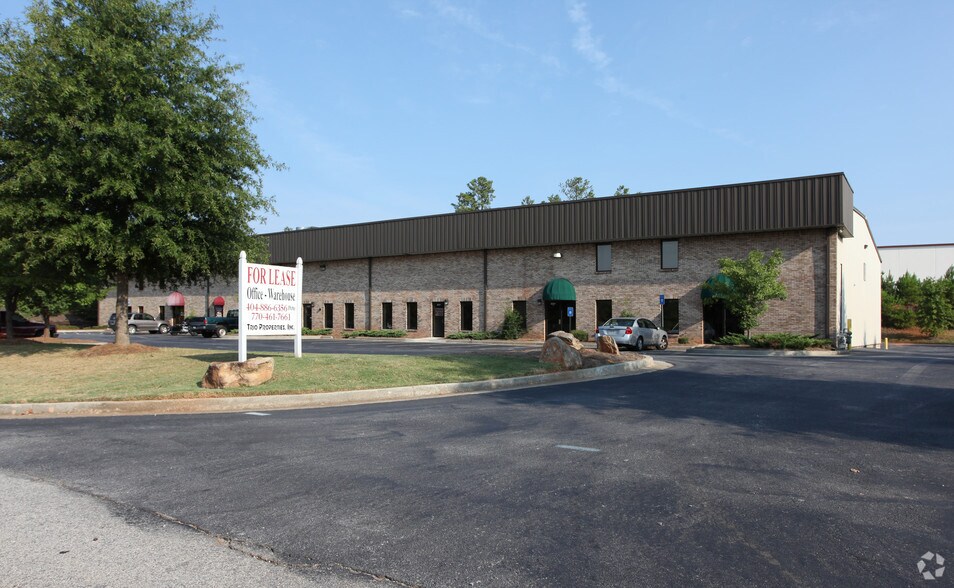 More Photos Of 1605-1615 Meredith Park Dr, McDonough Warehouse For Lease