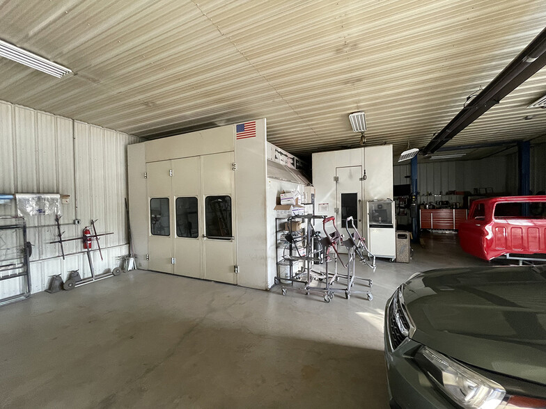 More Photos Of 18 N 27th St, Harrisburg Auto Repair For Sale