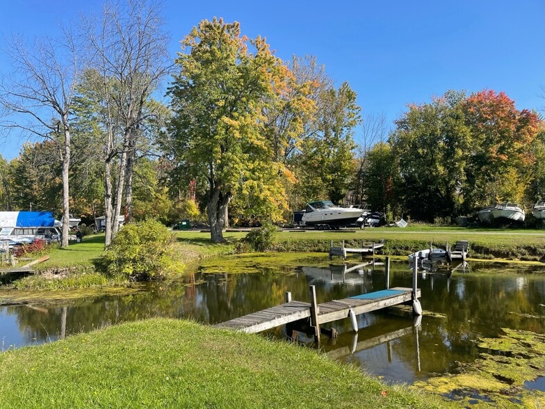 More Photos Of 9503 Hitchcock Point, Bridgeport Marina For Sale
