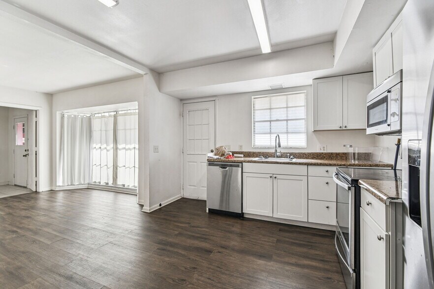 More Photos Of , Brandon Office For Sale