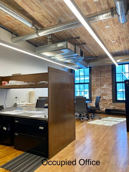 More Photos Of 215 W Ontario St, Chicago Loft Creative Space For Lease