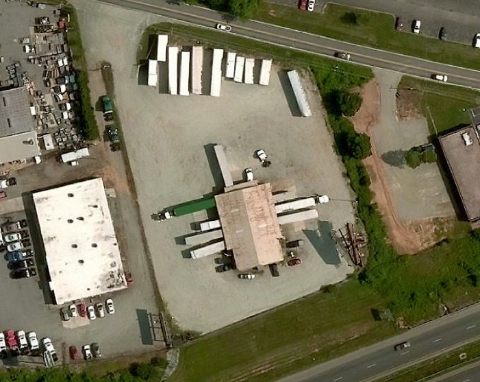More Photos Of 312 Pineview Dr, Kernersville Truck Terminal For Lease