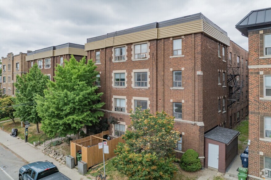 Primary Photo Of , Toronto Multifamily For Sale