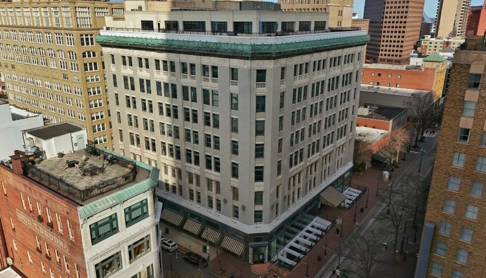 More Photos Of 80 Monroe Ave, Memphis Office For Lease