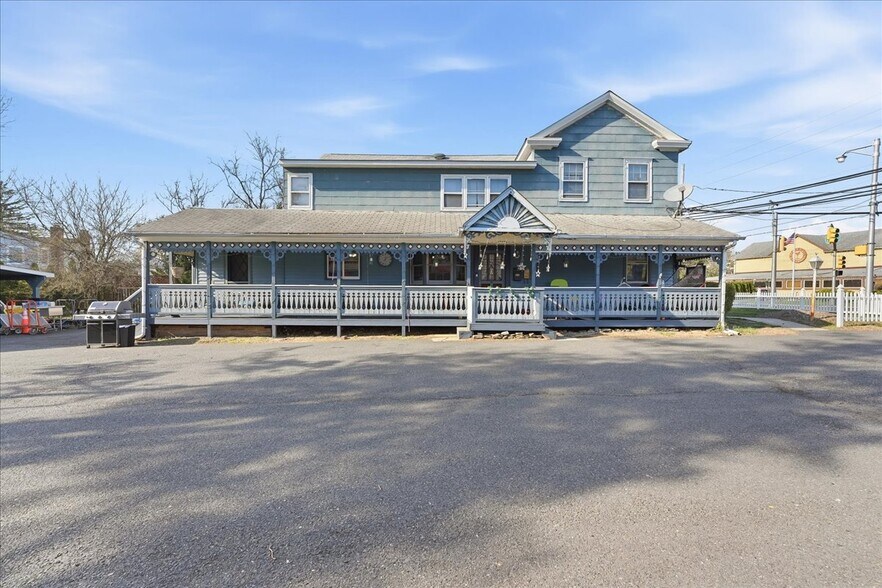 More Photos Of 96 Freneau Ave, Matawan Office For Sale