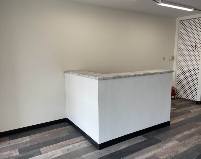 More Photos Of 120 W Main St, Salem Storefront Retail Residential For Sale