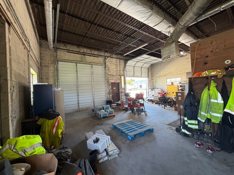 More Photos Of 5720 Bayside Rd, Virginia Beach Service For Lease