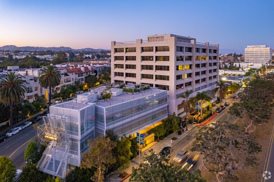 More Photos Of 11777 San Vicente Blvd, Los Angeles Office For Lease