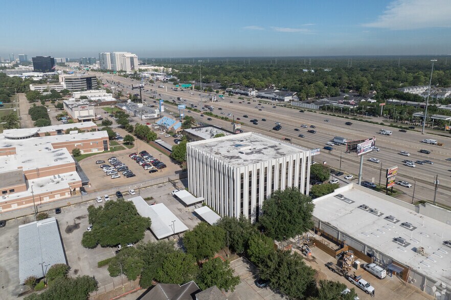 More Photos Of 11211 Katy Fwy, Houston Office For Lease