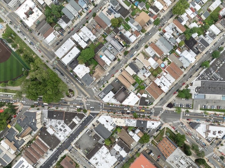 More Photos Of 512 Paterson Plank Rd, Jersey City Restaurant For Lease