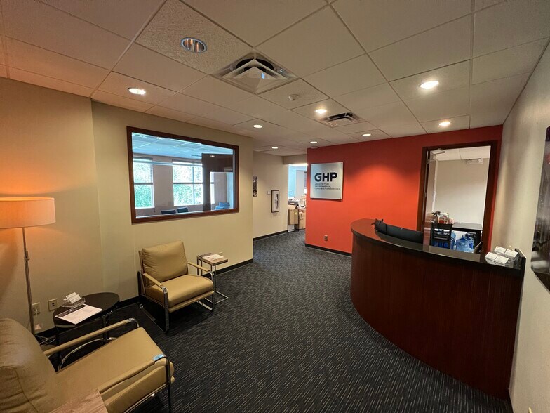 More Photos Of 2074 W Indiantown Rd, Jupiter Office For Lease