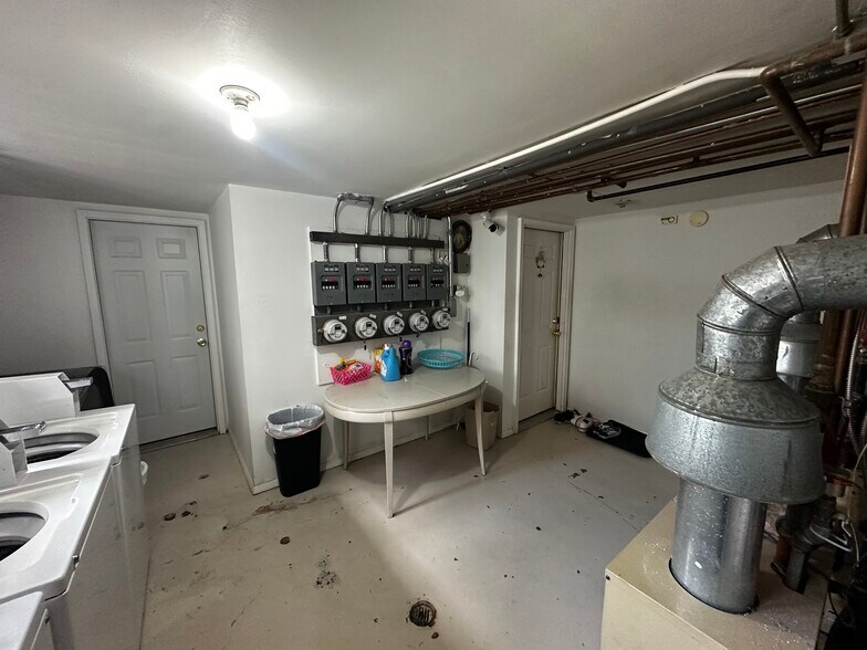 More Photos Of 3100 N LeClaire Ave, Chicago Apartments For Sale