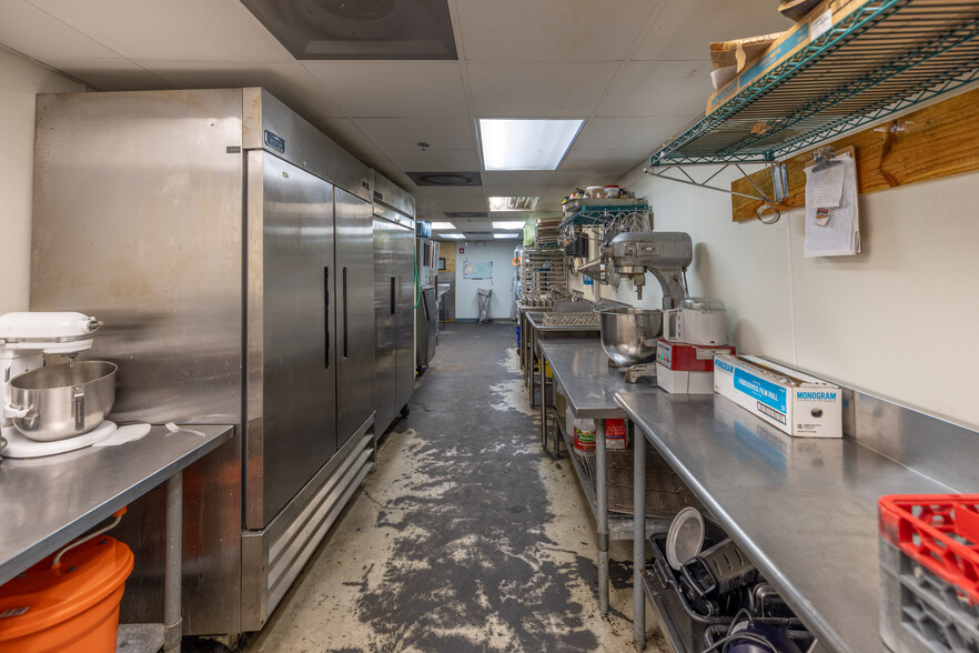 More Photos Of 743 Haywood Rd, Asheville Restaurant For Sale