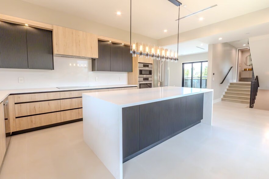 More Photos Of 2941 Mary St, La Crescenta Apartments For Sale