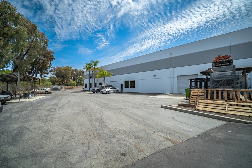 More Photos Of 4630 North Ave, Oceanside Warehouse For Lease