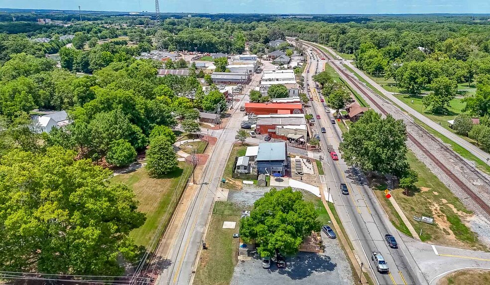 More Photos Of 250 Cleveland St, Locust Grove Industrial For Sale
