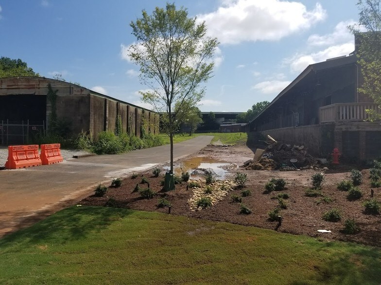More Photos Of 1320 Hampton Avenue Ext, Greenville Unknown For Lease