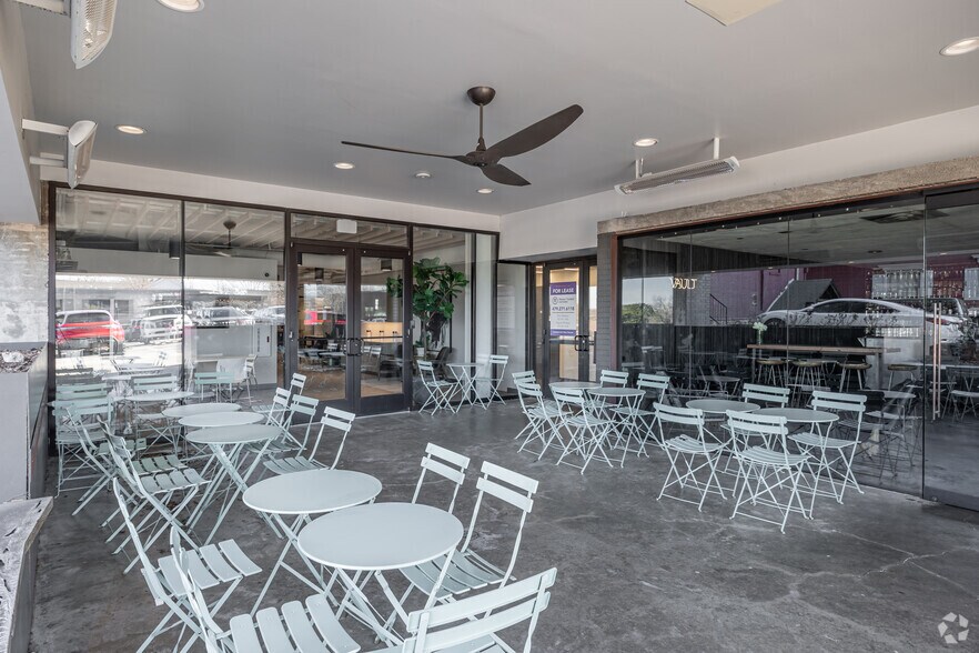 More Photos Of 112 W Center St, Fayetteville Office For Sale