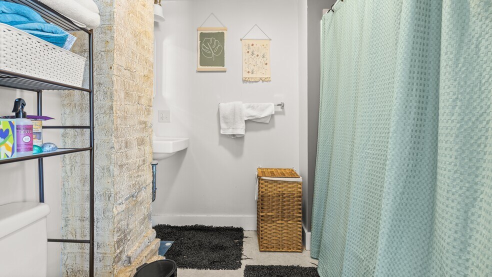 More Photos Of 465 Chapel St, Lee Apartments For Sale