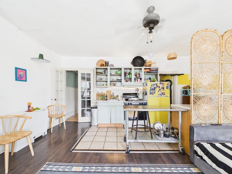 More Photos Of 4712-4714 Woodland Ave, Philadelphia Apartments For Sale