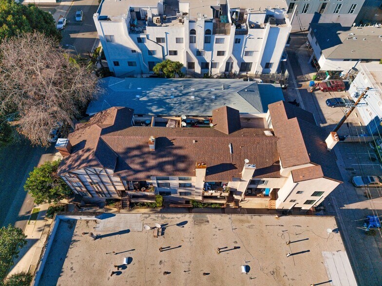 More Photos Of 1532 Granville Ave, Los Angeles Apartments For Sale