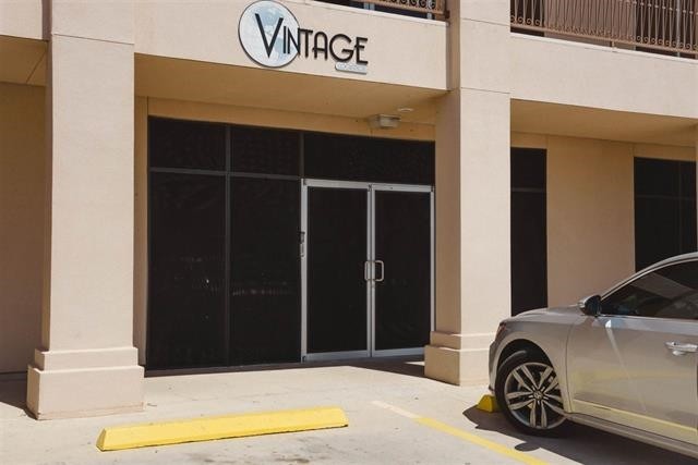 More Photos Of 8917 Molly, Laredo Office For Sale