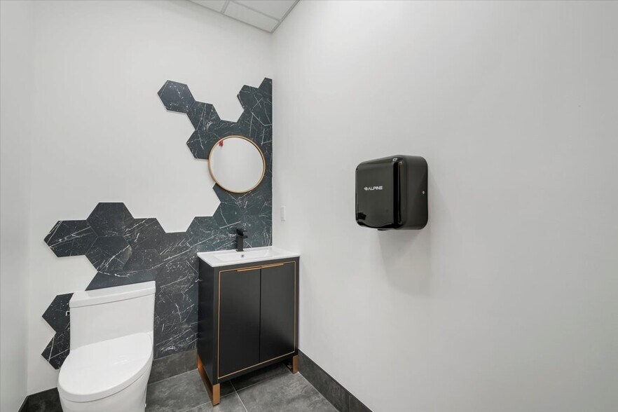 More Photos Of 72 Summit Ave, Montvale Office Residential For Lease