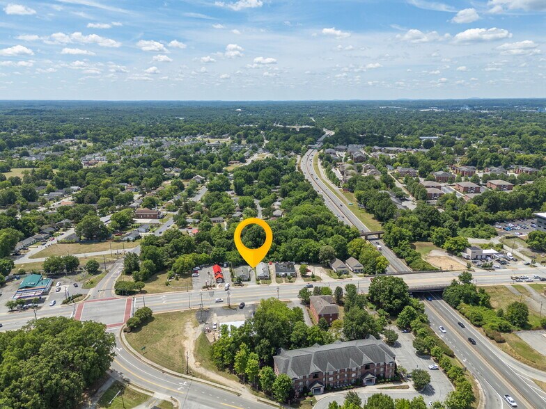 More Photos Of 1938 E Market St, Greensboro Office For Sale