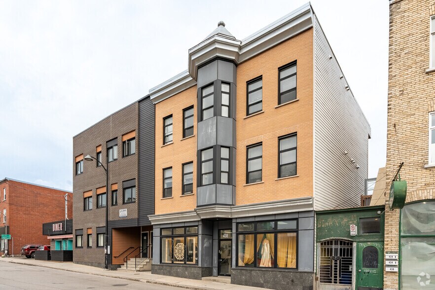 More Photos Of 446 Rue Saint-Vallier O, Québec Storefront Retail Residential For Sale