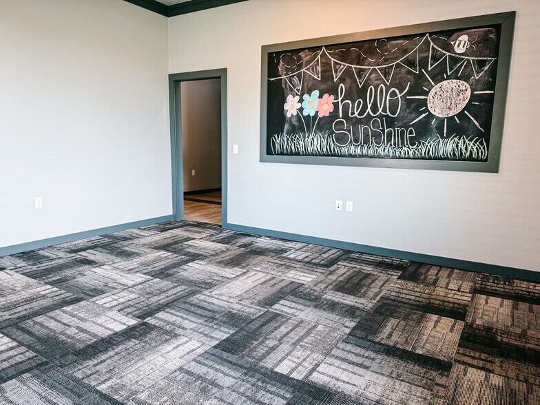 More Photos Of 8900 NW Silver Hill Dr, Oklahoma City Office For Lease