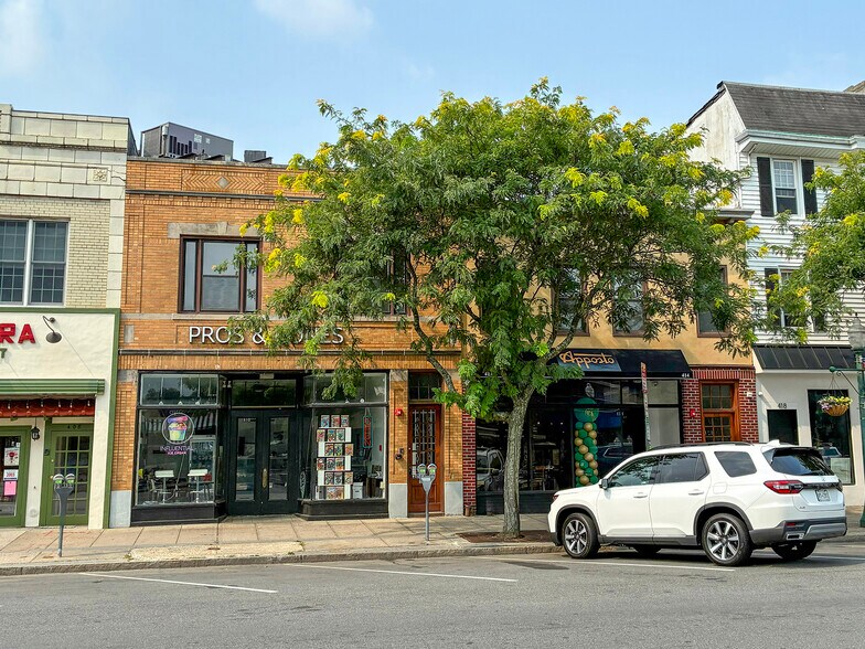 Primary Photo Of , Mamaroneck General Retail For Sale