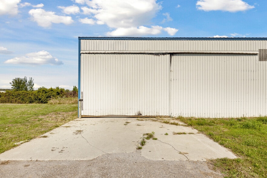 More Photos Of 683 River Rd, Bay City Manufacturing For Sale