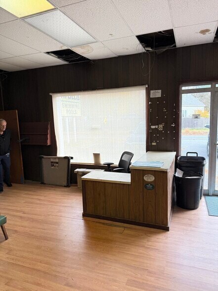 More Photos Of 72 Unity St, Turners Falls Freestanding For Sale